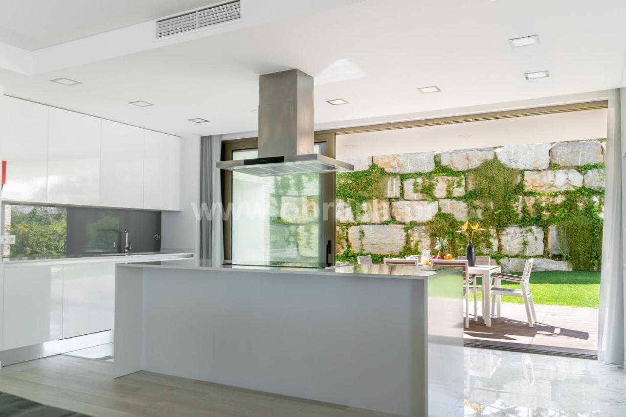 Peralta Beach Hotel Луриня Екстериор снимка
